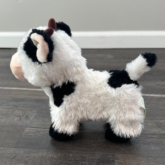 Battery Powered Plush Holstein Cow Toy Walks/Wags Tail/Moos - Picture 3 of 7